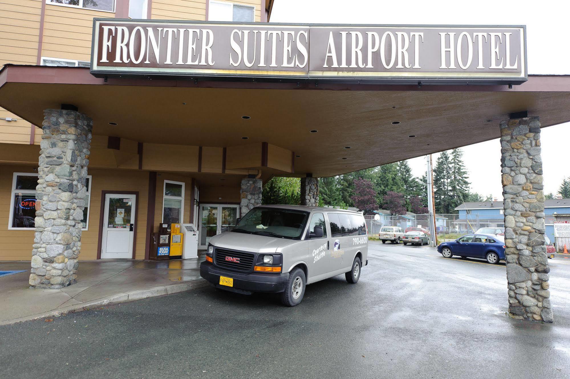 Frontier Suites Hotel In 주노 외부 사진