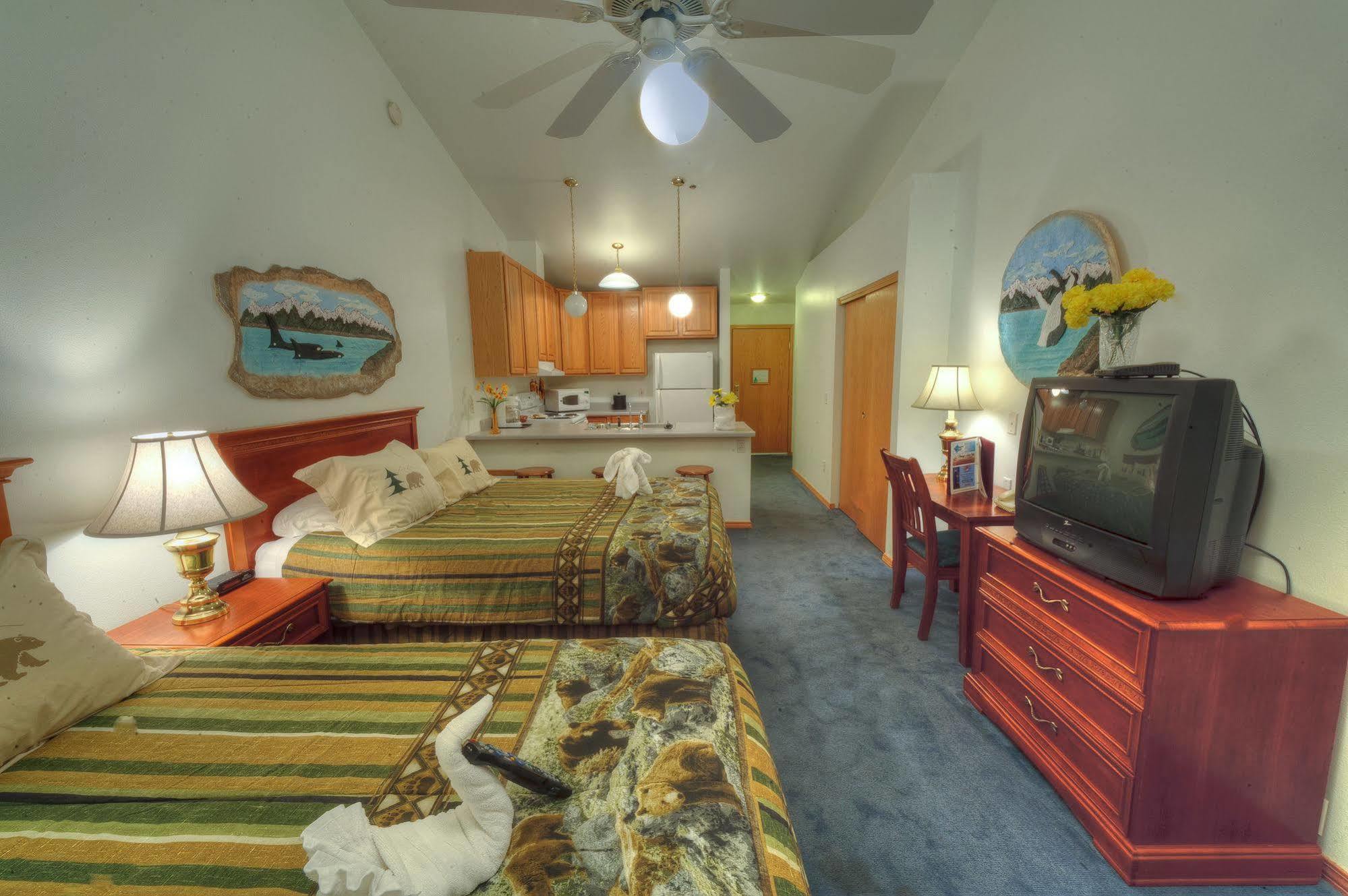 Frontier Suites Hotel In 주노 외부 사진