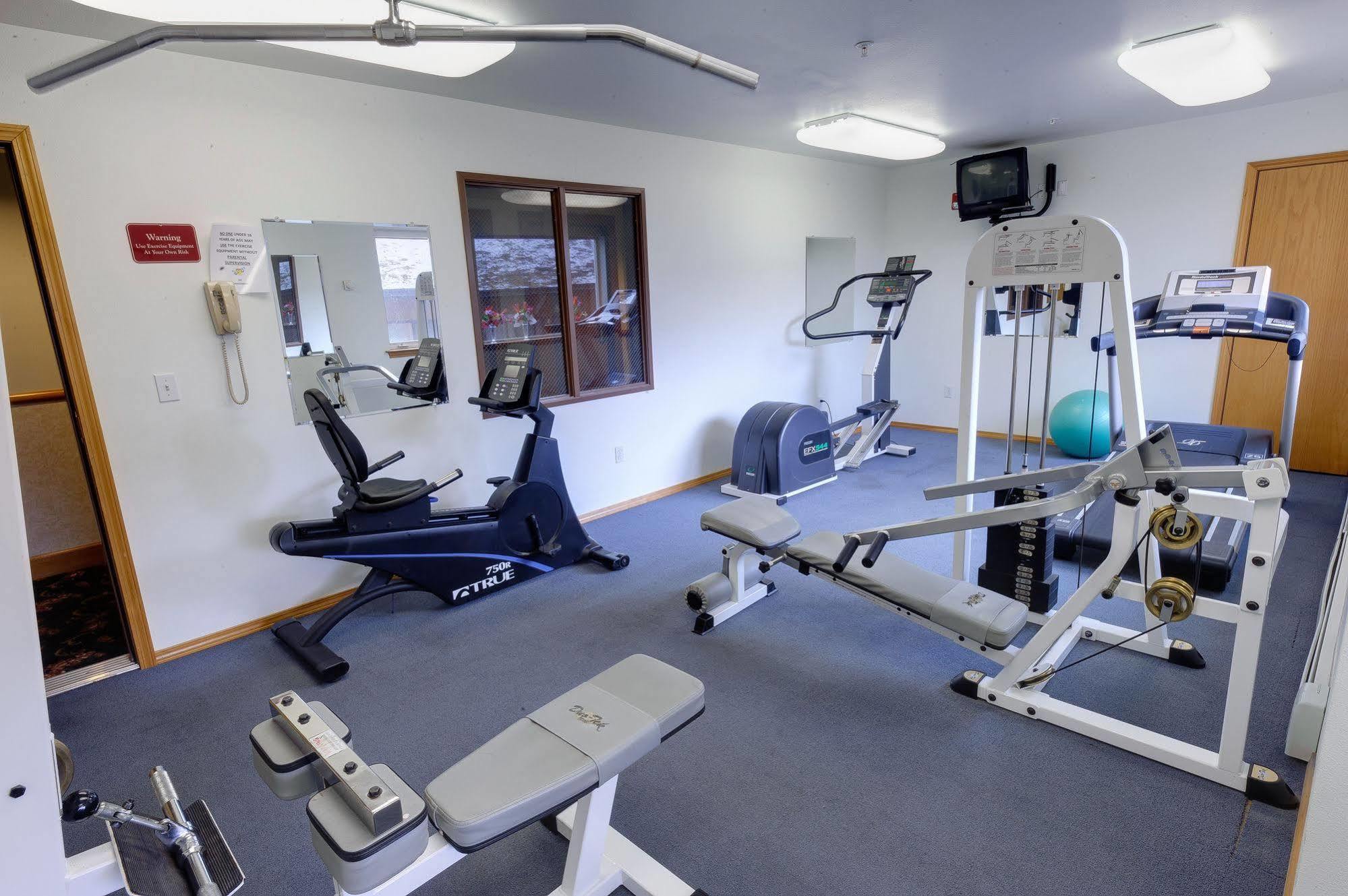 Frontier Suites Hotel In 주노 외부 사진